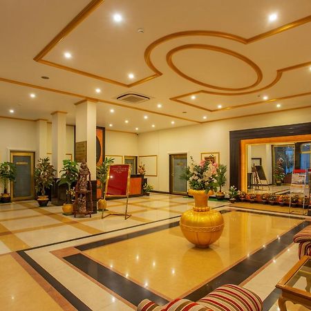 The Grand Regency Hotel Rajkot Ngoại thất bức ảnh