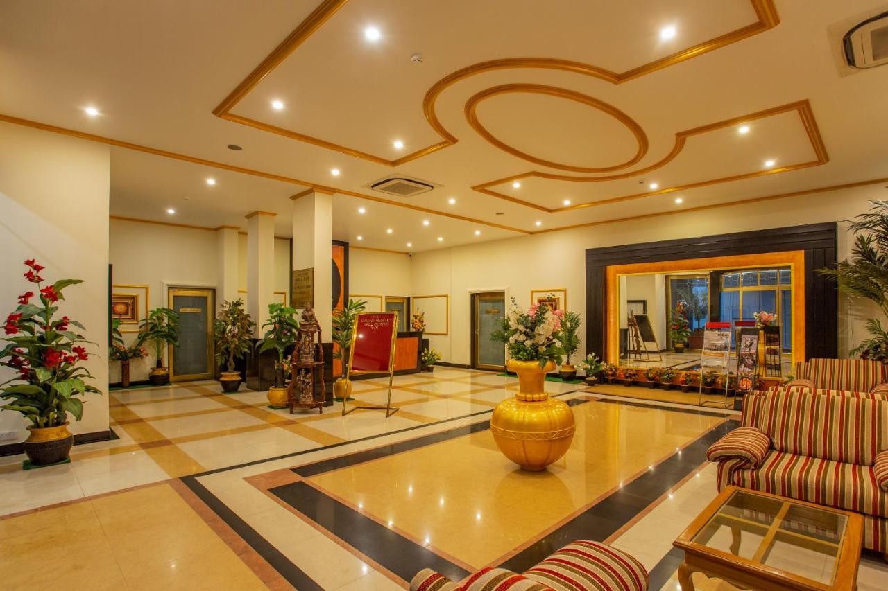 The Grand Regency Hotel Rajkot Ngoại thất bức ảnh