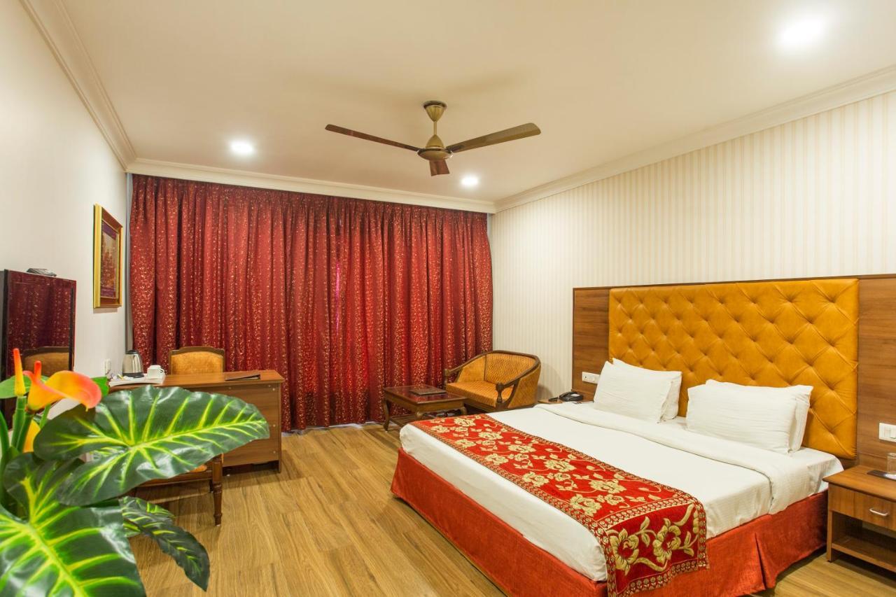 The Grand Regency Hotel Rajkot Ngoại thất bức ảnh