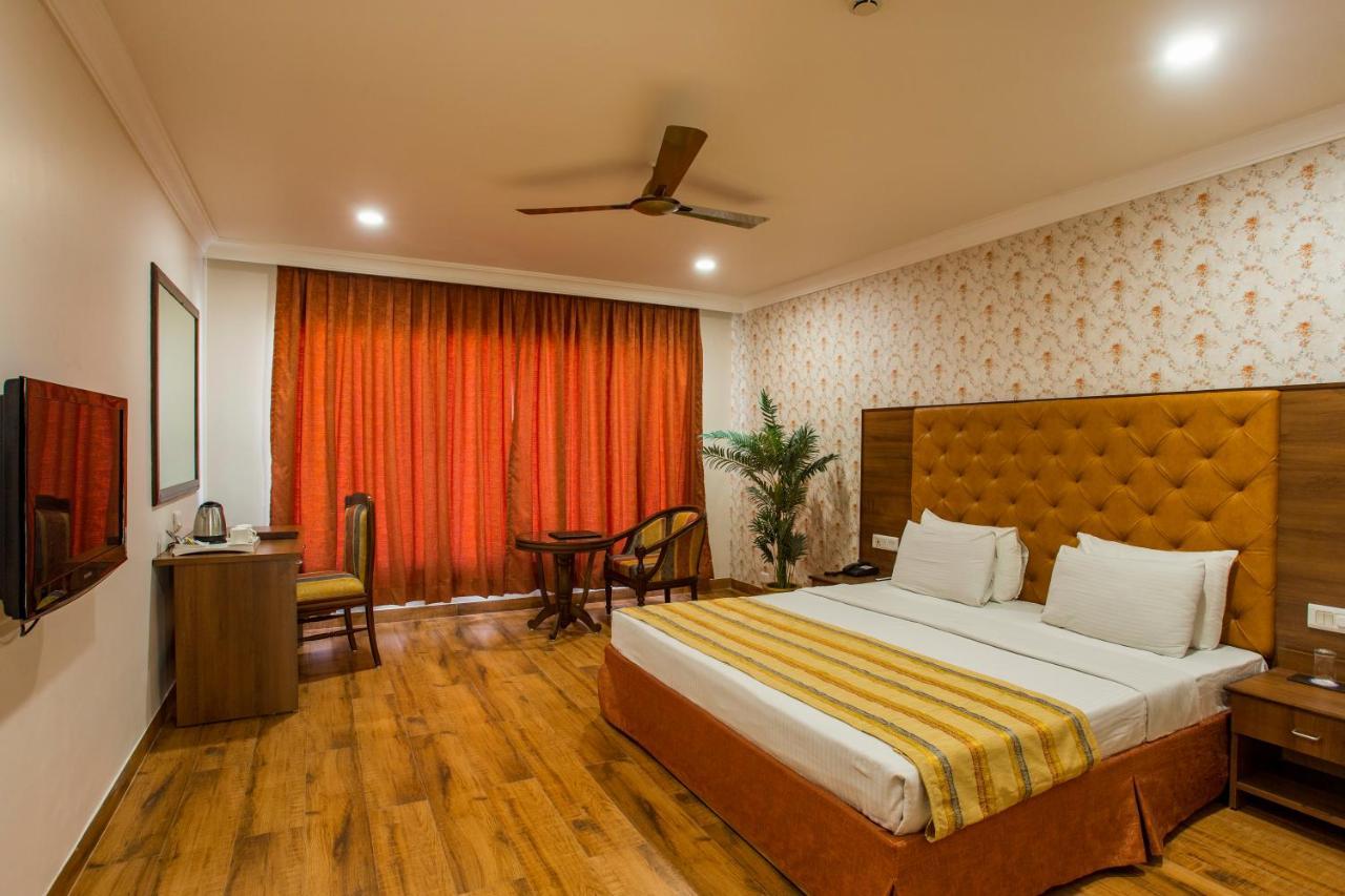The Grand Regency Hotel Rajkot Ngoại thất bức ảnh