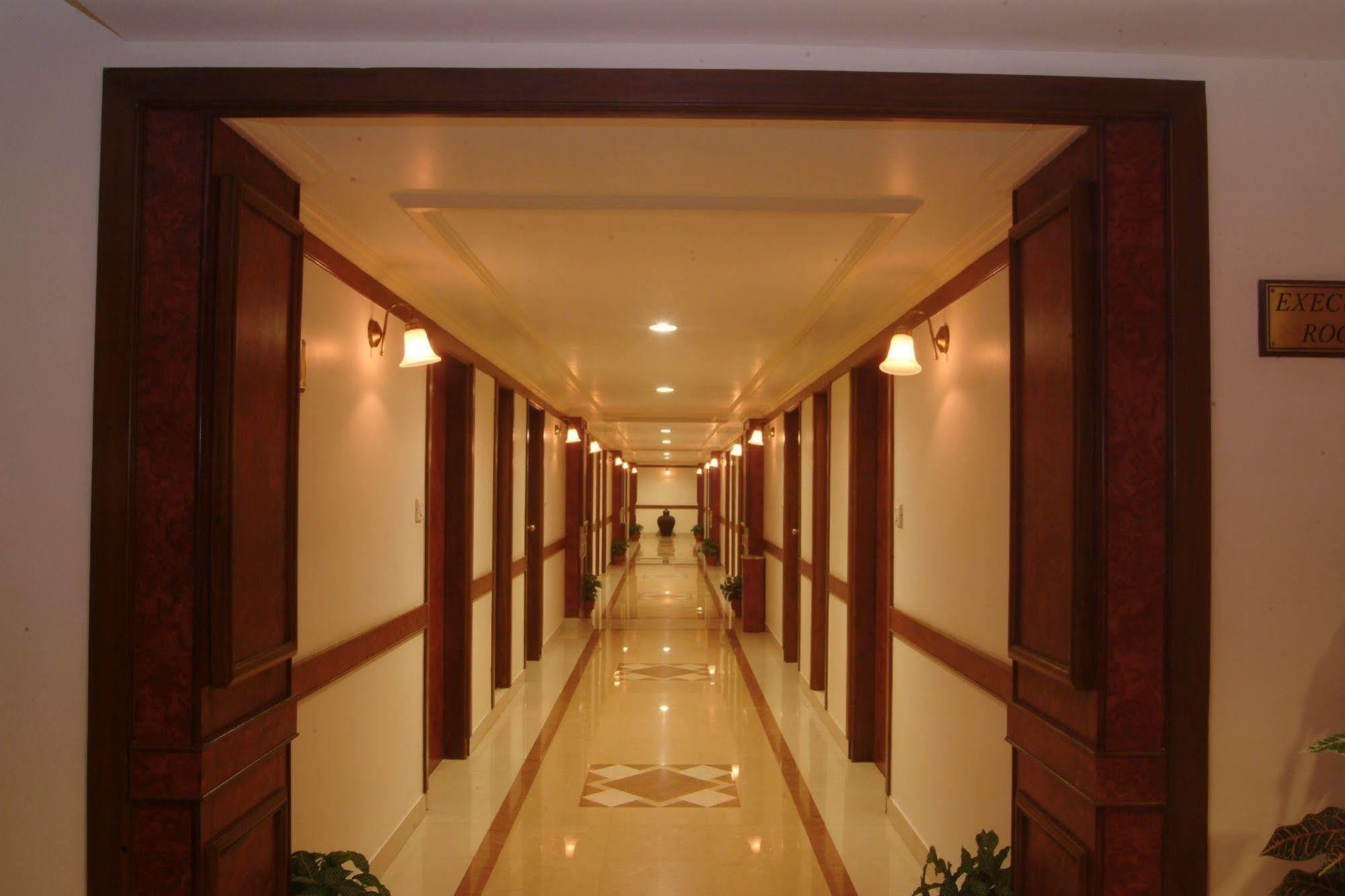 The Grand Regency Hotel Rajkot Ngoại thất bức ảnh