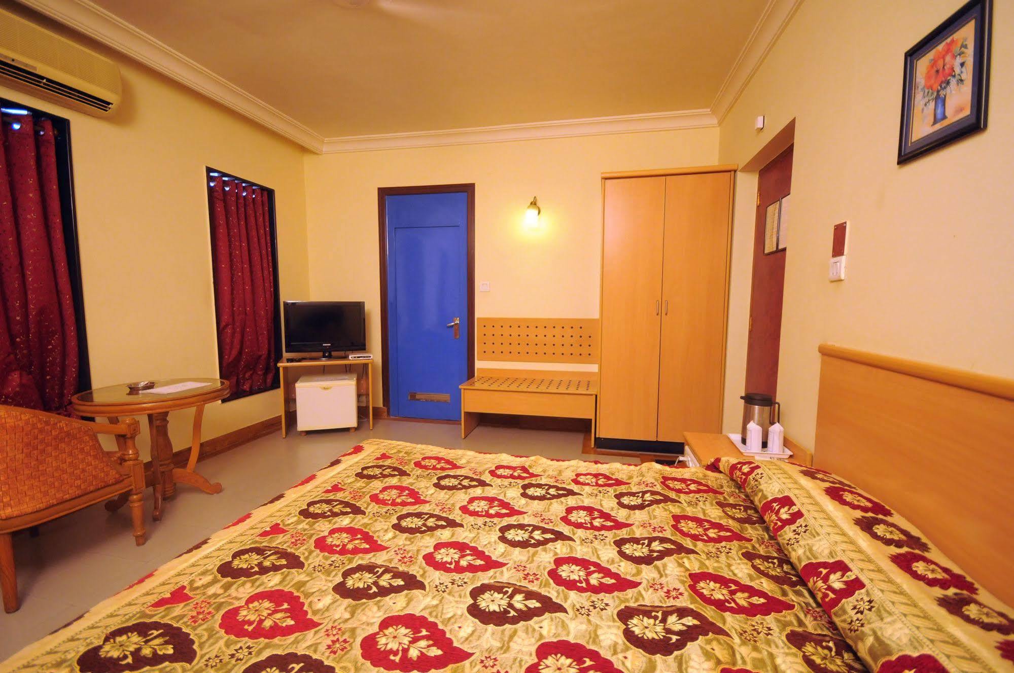 The Grand Regency Hotel Rajkot Ngoại thất bức ảnh