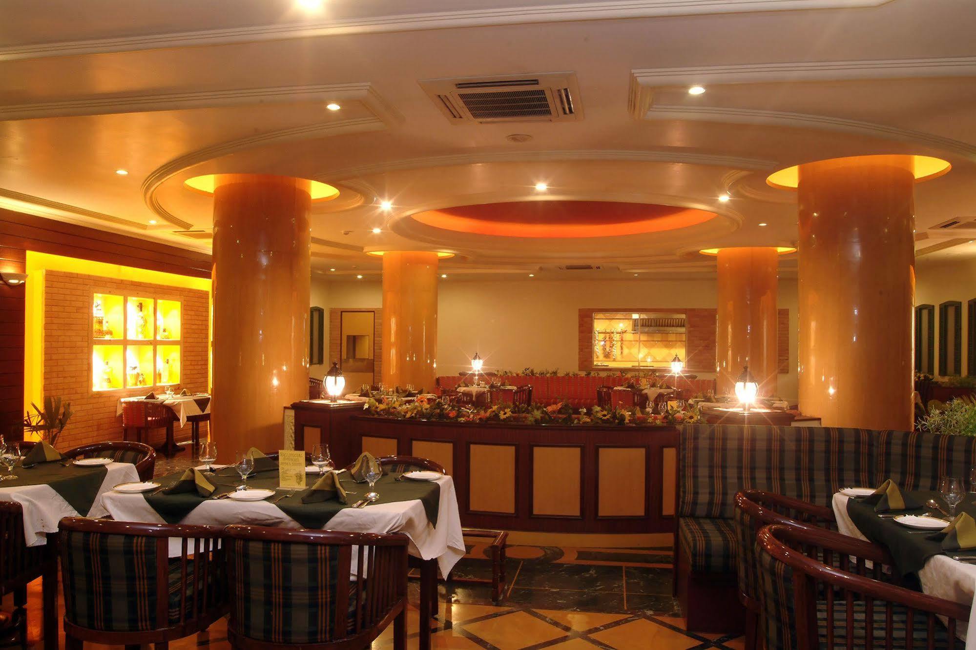 The Grand Regency Hotel Rajkot Ngoại thất bức ảnh