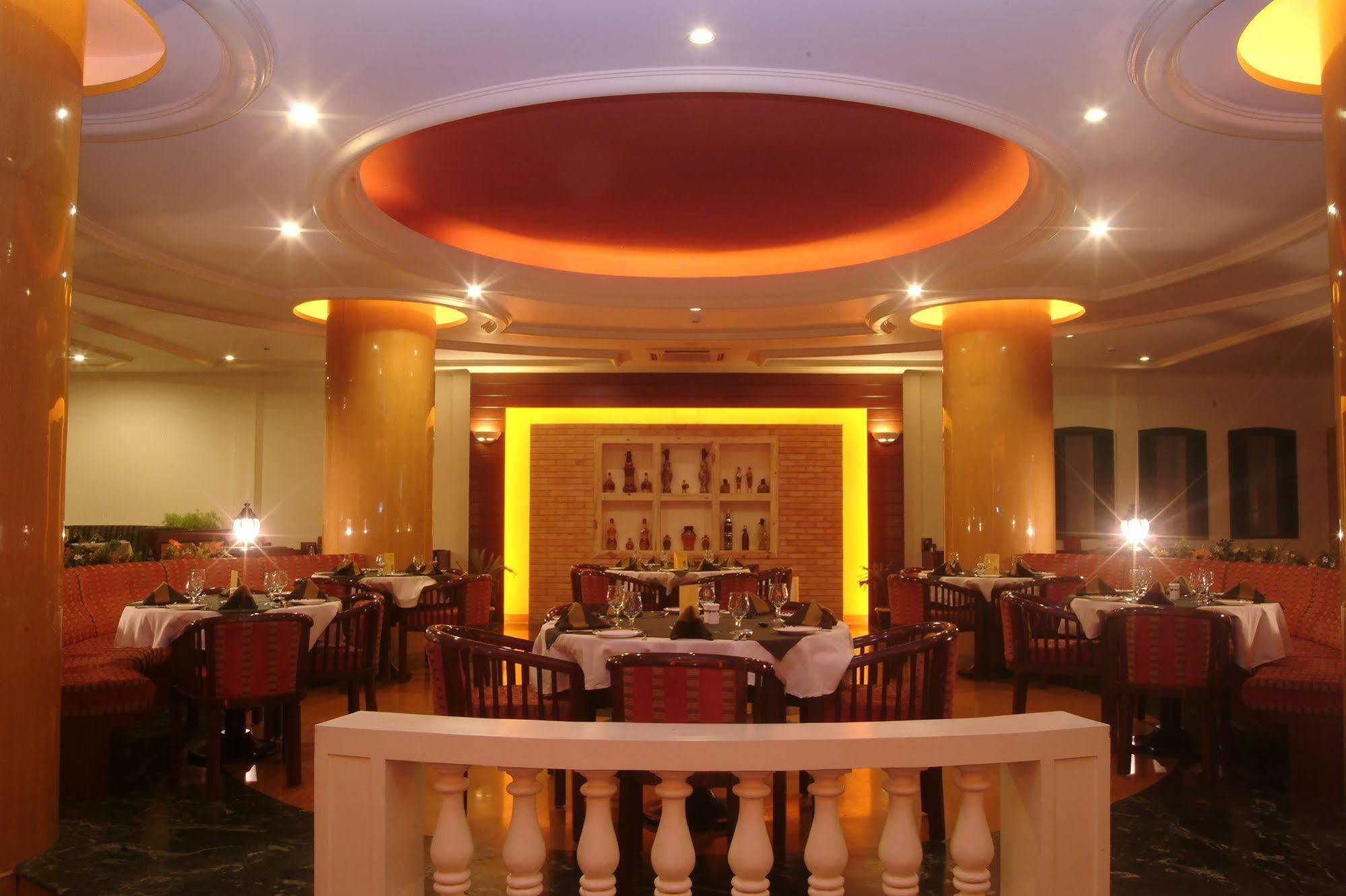 The Grand Regency Hotel Rajkot Ngoại thất bức ảnh